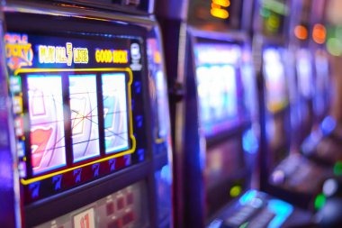 Free spins bonus feature overview Free spins bonus round with expanding symbols